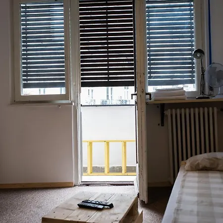 Victoria Poshtel Studio * Boekarest